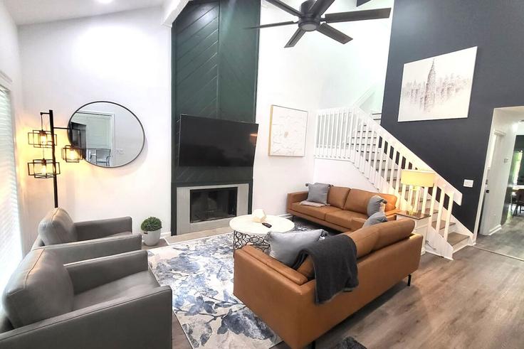 Elegante sala de estar con mobiliario moderno en un apartamento en Building Colquitt Road - atlanta-stays - 1523267 en Sandy Springs, Sandy Springs Elegante sala de estar con mobiliario moderno en un apartamento en Building Colquitt Road - atlanta-stays - 1523267 en Sandy Springs, Sandy Springs