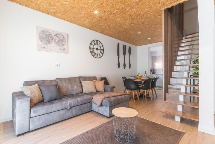 Building Avenida Dom Manuel I - atlantic-holiday - 1506925 adresindeki bir dairede modern mobilyalarla zarif bir şekilde tasarlanmış oturma odası Calheta, Calheta