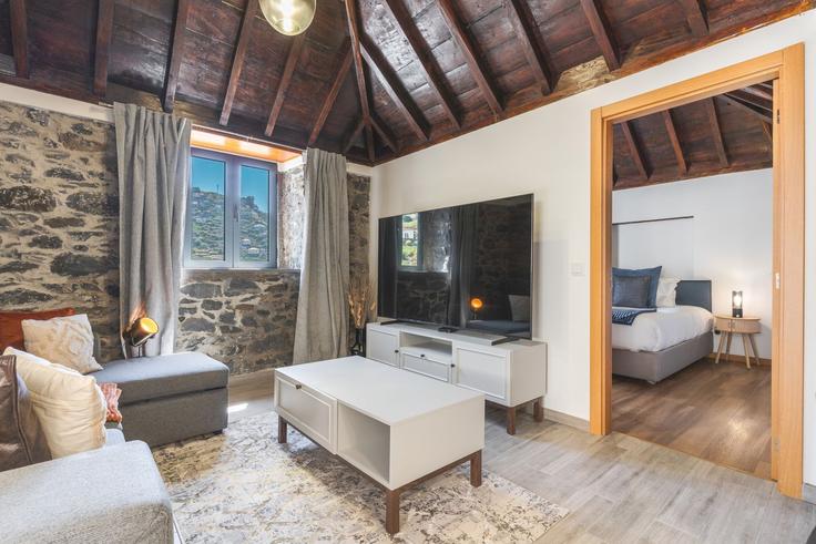 Elegant gestaltetes Wohnzimmer mit moderner Einrichtung in einer Wohnung im Building Caminho da Tulha - atlantic-holiday - 1506998 in Campanário, Campanário Elegant gestaltetes Wohnzimmer mit moderner Einrichtung in einer Wohnung im Building Caminho da Tulha - atlantic-holiday - 1506998 in Campanário, Campanário