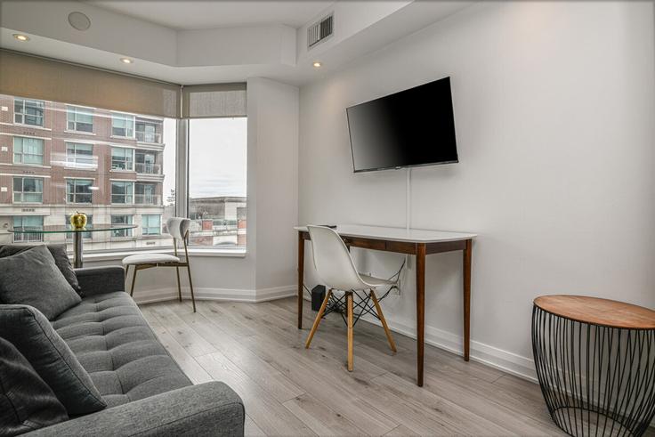 Old Toronto, Toronto에 위치한 Building Yorkville Avenue - avalonsuitsyorkville - 1045462 - TOR 유닛의 세련된 인테리어가 돋보이는 거실