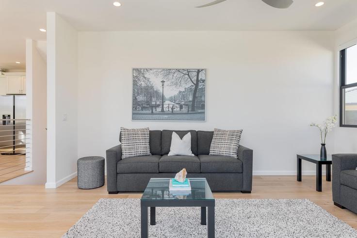 San DiegoSan Diego의 West Briarfield Drive(1027319P)에 위치한 3베드룸 풀퍼니시드 아파트 - 사진1 San DiegoSan Diego의 West Briarfield Drive(1027319P)에 위치한 3베드룸 풀퍼니시드 아파트 - 사진1