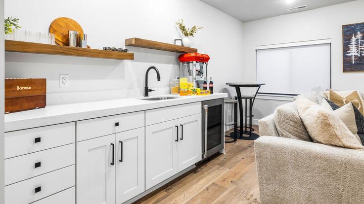 Building West Dotterel Circle - avantstay - 1399913 adresindeki bir dairede modern mobilyalarla zarif bir şekilde tasarlanmış oturma odası Heber City, Heber City Building West Dotterel Circle - avantstay - 1399913 adresindeki bir dairede modern mobilyalarla zarif bir şekilde tasarlanmış oturma odası Heber City, Heber City