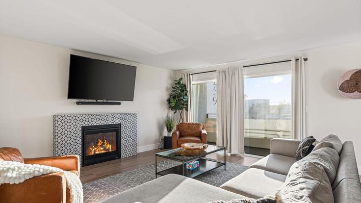 Building Avenida Montalvo - avantstay - 1399923 adresindeki bir dairede modern mobilyalarla zarif bir şekilde tasarlanmış oturma odası San Clemente, San Clemente Building Avenida Montalvo - avantstay - 1399923 adresindeki bir dairede modern mobilyalarla zarif bir şekilde tasarlanmış oturma odası San Clemente, San Clemente