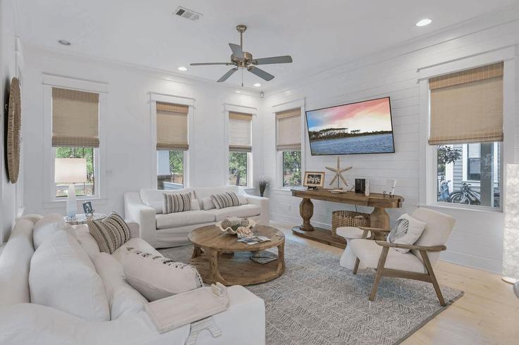 Santa Rosa Beach, Santa Rosa Beach에 위치한 Building Nickajack South - avantstay - 1036174 - USA 유닛의 세련된 인테리어가 돋보이는 거실