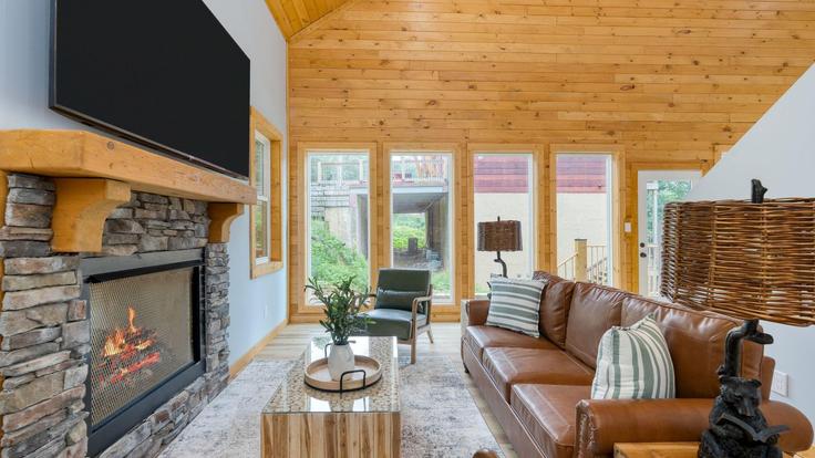 Salle de séjour élégante avec mobilier moderne dans un appartement à Building Davenport Road - avantstay - 1404623 à Gatlinburg, Gatlinburg