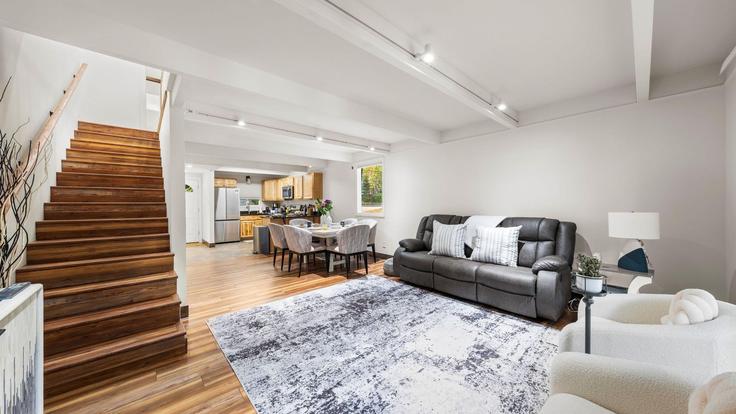Building Northwood Boulevard - avantstay - 1399896 adresindeki bir dairede modern mobilyalarla zarif bir şekilde tasarlanmış oturma odası Incline Village, Incline Village