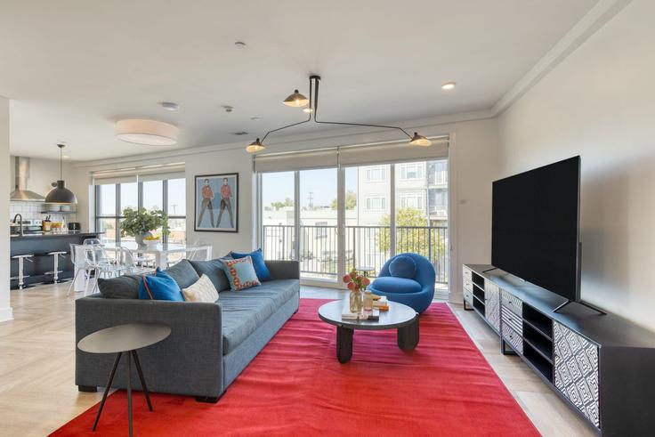 Nashville NashvilleのBuilding S 1st St - avantstay - 1031407 - BNAのアパートメントにある、モダンな家具を備えたエレガントなデザインのリビングルーム Nashville NashvilleのBuilding S 1st St - avantstay - 1031407 - BNAのアパートメントにある、モダンな家具を備えたエレガントなデザインのリビングルーム