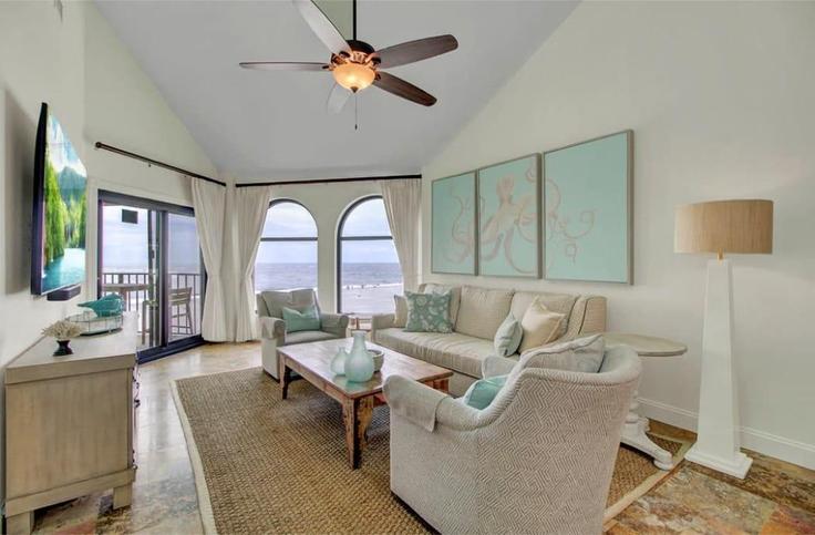 Salle de séjour élégante avec mobilier moderne dans un appartement à Building Palmetto Drive - avantstay - 1027569 - USA à Isle of Palms, Isle of Palms Salle de séjour élégante avec mobilier moderne dans un appartement à Building Palmetto Drive - avantstay - 1027569 - USA à Isle of Palms, Isle of Palms