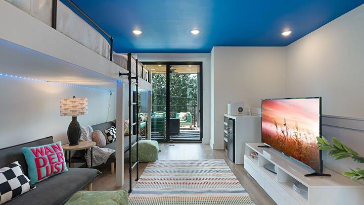 Nashville, Nashville에 위치한 Building 18th Avenue South - avantstay - 1038392 - BNA 유닛의 세련된 인테리어가 돋보이는 거실 Nashville, Nashville에 위치한 Building 18th Avenue South - avantstay - 1038392 - BNA 유닛의 세련된 인테리어가 돋보이는 거실