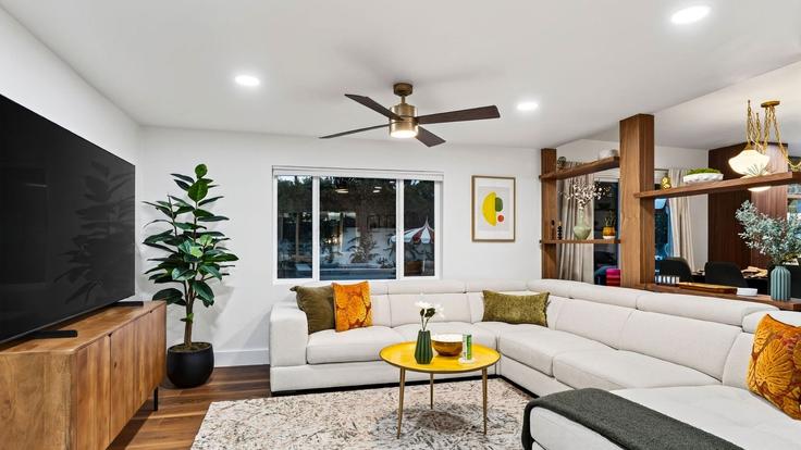 Elegant gestaltetes Wohnzimmer mit moderner Einrichtung in einer Wohnung im Building East Sunny Dunes Road - avantstay - 1642749 in Palm Springs, Palm Springs Elegant gestaltetes Wohnzimmer mit moderner Einrichtung in einer Wohnung im Building East Sunny Dunes Road - avantstay - 1642749 in Palm Springs, Palm Springs