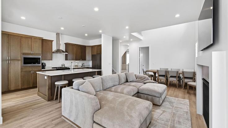 East Basin, East Basin에 위치한 Building Mahogany Way - avantstay - 1565931 유닛의 세련된 인테리어가 돋보이는 거실