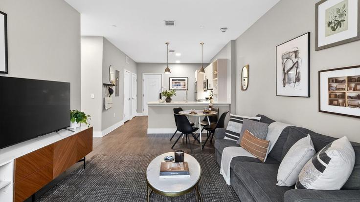 Nashville, Nashville에 위치한 Building Belcourt Avenue - avantstay - 1515141 유닛의 세련된 인테리어가 돋보이는 거실