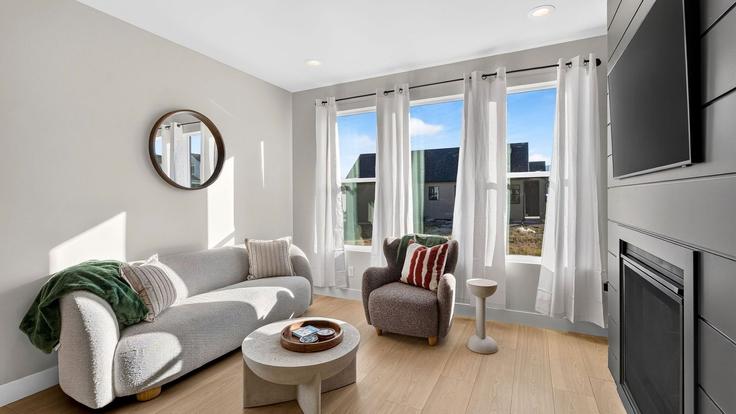 Elegant gestaltetes Wohnzimmer mit moderner Einrichtung in einer Wohnung im Building Elk Wallow Drive - avantstay - 1637166 in East Basin, East Basin Elegant gestaltetes Wohnzimmer mit moderner Einrichtung in einer Wohnung im Building Elk Wallow Drive - avantstay - 1637166 in East Basin, East Basin