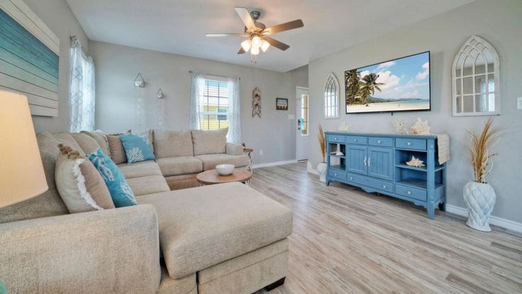 Elegantly designed living room with modern furnishings in an apartment at Building West Farley Avenue - avantstay - 1516045 in Port Aransas, Port Aransas