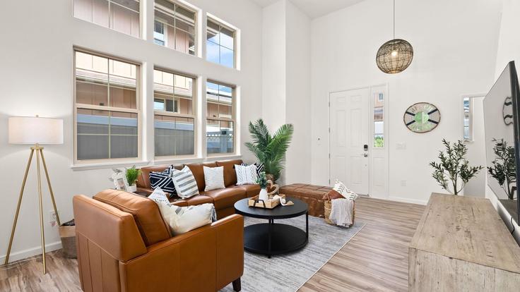 Building Maiola Street - avantstay - 1400011 adresindeki bir dairede modern mobilyalarla zarif bir şekilde tasarlanmış oturma odası Makaha Valley, Makaha Valley Building Maiola Street - avantstay - 1400011 adresindeki bir dairede modern mobilyalarla zarif bir şekilde tasarlanmış oturma odası Makaha Valley, Makaha Valley