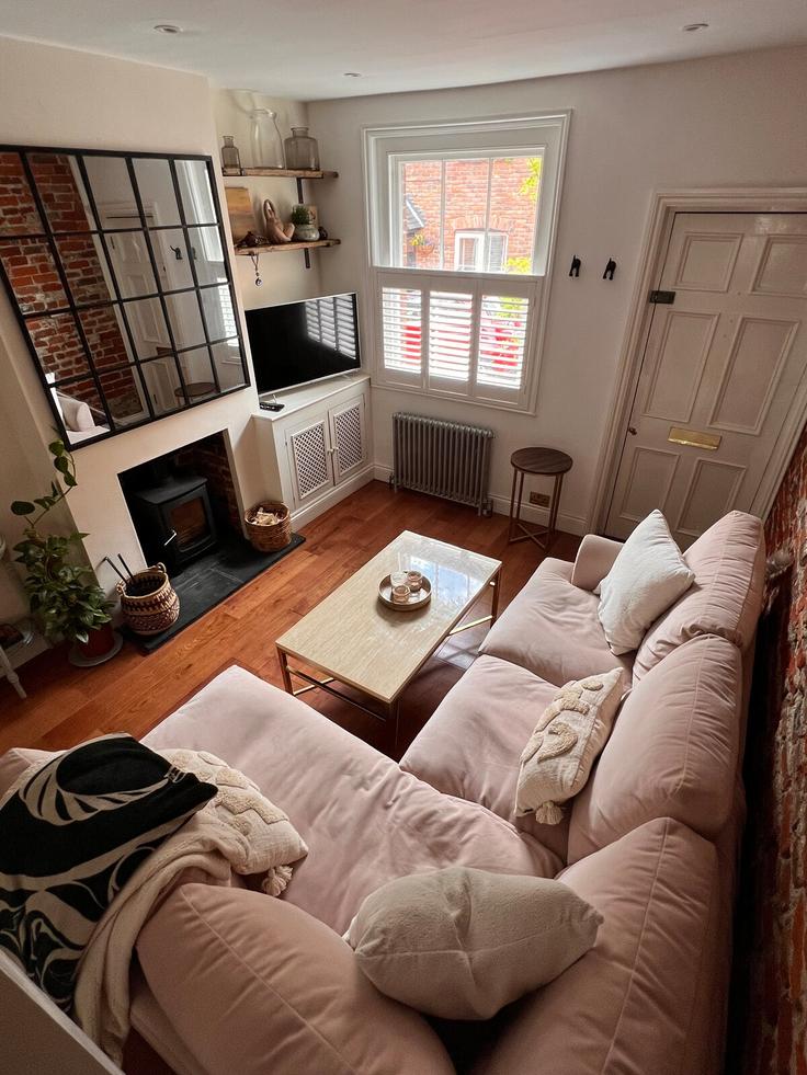 City of Winchester, Winchester에 위치한 Building Saint John's Street - awayonbusiness - 1495015 유닛의 세련된 인테리어가 돋보이는 거실