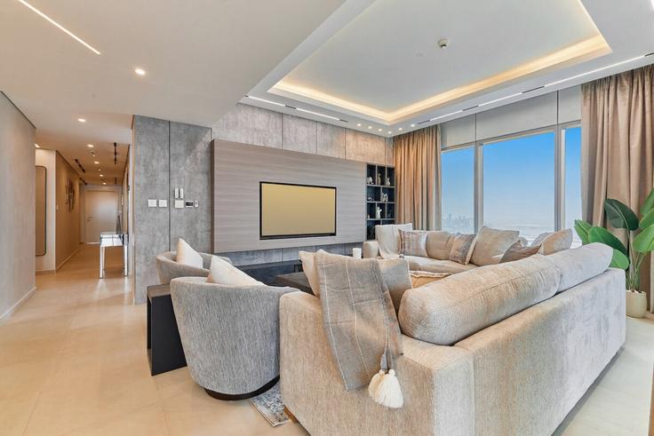 Zaa'beel Second, Dubai에 위치한 Building Tariaq Bedon Esm - b-n-b-holiday-homes-rental-llc - 1253292 아파트의 세련된 인테리어가 돋보이는 거실