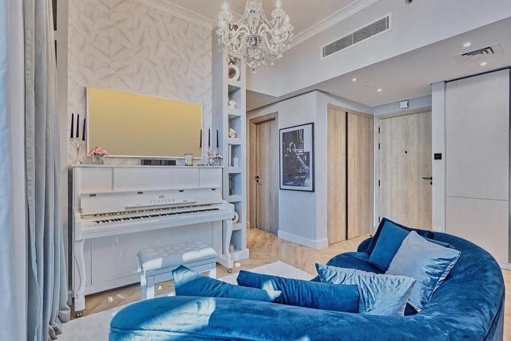 Al Barsha South Fourth, Dubai에 위치한 Building Tariaq Bedon Esm - b-n-b-holiday-homes-rental-llc - 1490314 유닛의 세련된 인테리어가 돋보이는 거실 Al Barsha South Fourth, Dubai에 위치한 Building Tariaq Bedon Esm - b-n-b-holiday-homes-rental-llc - 1490314 유닛의 세련된 인테리어가 돋보이는 거실