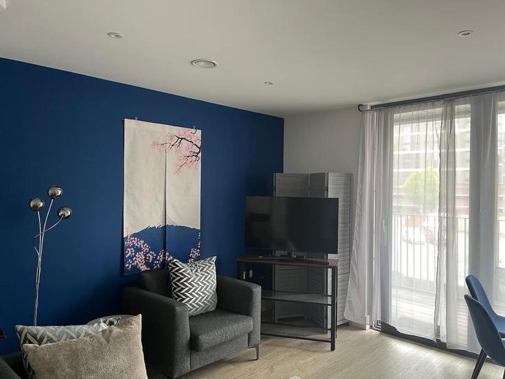 Building Fairfield Avenue - balloon-bnb - 1357367 adresindeki bir dairede modern mobilyalarla zarif bir şekilde tasarlanmış oturma odası Spelthorne District, Staines