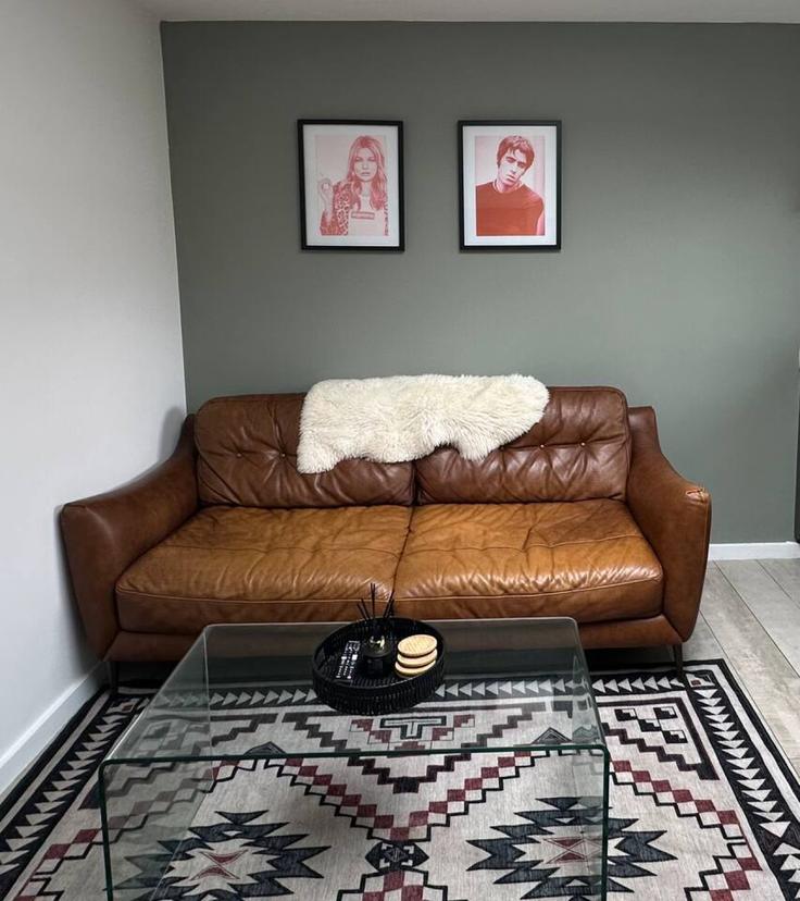 Salle de séjour élégante avec mobilier moderne dans un appartement à Building Stretten Avenue - balloon-bnb - 1370247 à Cambridge, Cambridge Salle de séjour élégante avec mobilier moderne dans un appartement à Building Stretten Avenue - balloon-bnb - 1370247 à Cambridge, Cambridge