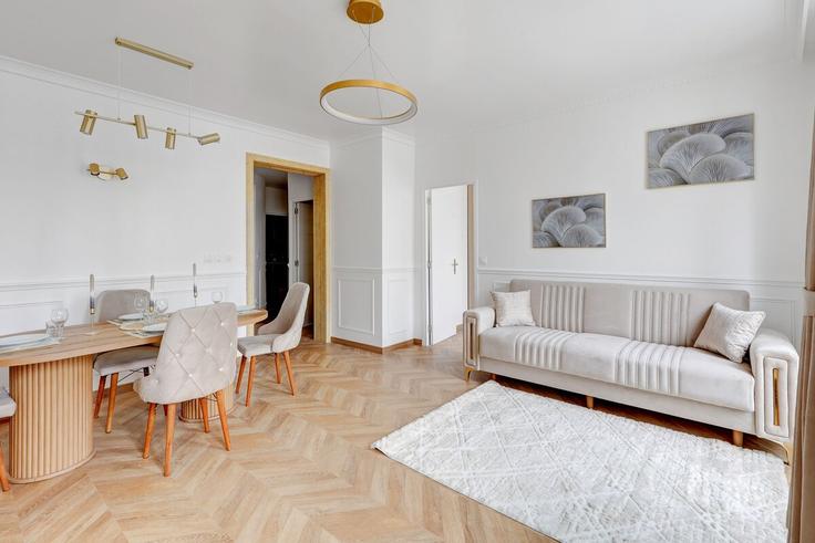 Building Boulevard de Bonne Nouvelle - bauvaut-88 - 1585468 adresindeki bir dairede modern mobilyalarla zarif bir şekilde tasarlanmış oturma odası 10th arrondissement, Paris Building Boulevard de Bonne Nouvelle - bauvaut-88 - 1585468 adresindeki bir dairede modern mobilyalarla zarif bir şekilde tasarlanmış oturma odası 10th arrondissement, Paris
