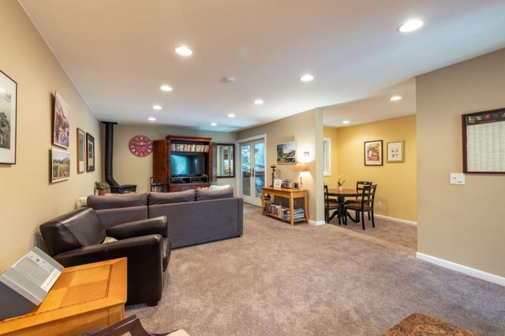 Building Chalk Hill Road - beaux-maison - 1538699 adresindeki bir dairede modern mobilyalarla zarif bir şekilde tasarlanmış oturma odası Healdsburg, Healdsburg