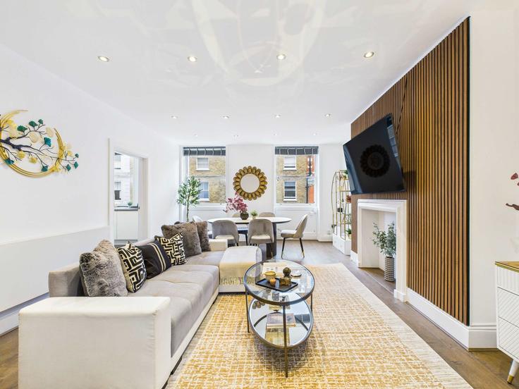 City of Westminster, London에 위치한 Building Harley Street - belondon - 1344549 유닛의 세련된 인테리어가 돋보이는 거실 City of Westminster, London에 위치한 Building Harley Street - belondon - 1344549 유닛의 세련된 인테리어가 돋보이는 거실