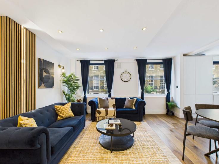 Elegant gestaltetes Wohnzimmer mit moderner Einrichtung in einer Wohnung im Building Harley Street - belondon - 1344542 in City of Westminster, London