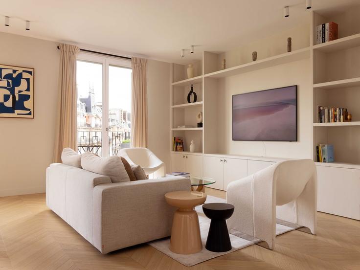 Elegant gestaltetes Wohnzimmer mit moderner Einrichtung in einer Wohnung im Building Avenue du Président Wilson - belvilla-ag-dancenter-as - 1446737 in 16th arrondissement, Paris Elegant gestaltetes Wohnzimmer mit moderner Einrichtung in einer Wohnung im Building Avenue du Président Wilson - belvilla-ag-dancenter-as - 1446737 in 16th arrondissement, Paris