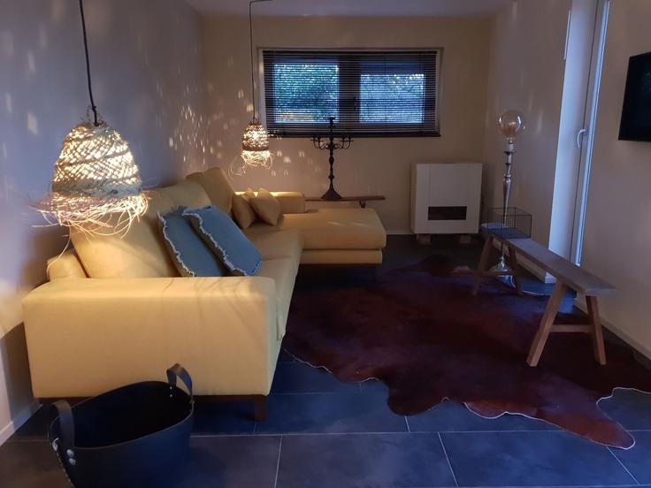 Elegante sala de estar con mobiliario moderno en un apartamento en Building Heerstraat - belvilla-ag-dancenter-as - 1566992 en Leende, Leende Elegante sala de estar con mobiliario moderno en un apartamento en Building Heerstraat - belvilla-ag-dancenter-as - 1566992 en Leende, Leende