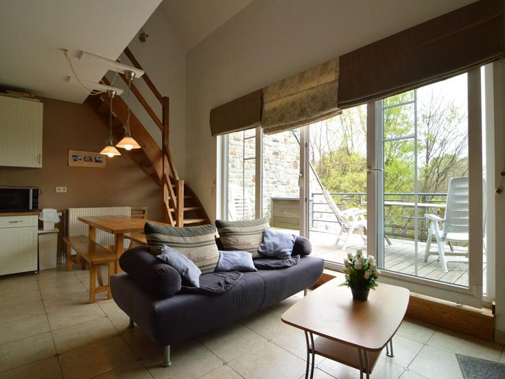 Waimes, Waimes에 위치한 Building Route des Bains - belvilla-ag-dancenter-as - 1560965 유닛의 세련된 인테리어가 돋보이는 거실 Waimes, Waimes에 위치한 Building Route des Bains - belvilla-ag-dancenter-as - 1560965 유닛의 세련된 인테리어가 돋보이는 거실