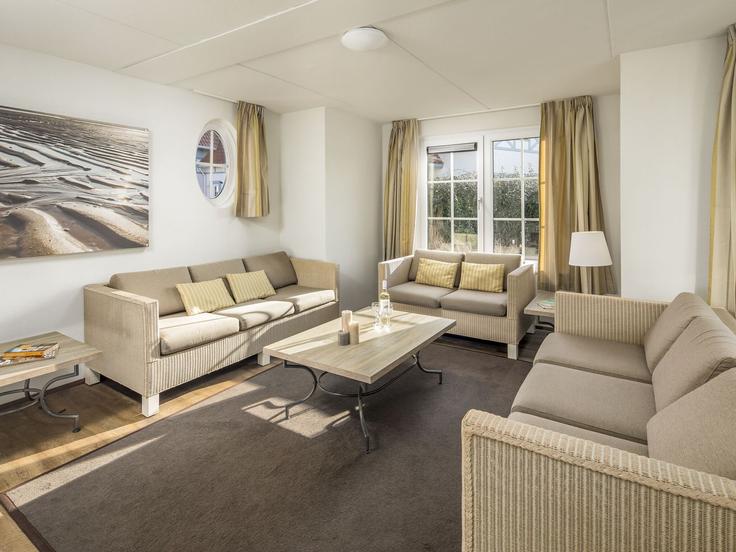 Elegante sala de estar con mobiliario moderno en un apartamento en Building Laan van Cavelot - belvilla-ag-dancenter-as - 1567576 en Cadzand, Cadzand