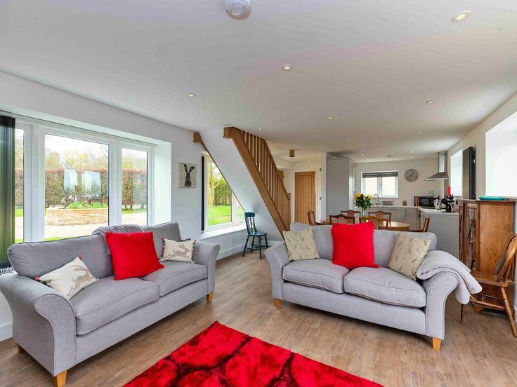 South Kesteven District, Peterborough에 위치한 Building King Street - belvilla-ag-dancenter-as - 1562883 유닛의 세련된 인테리어가 돋보이는 거실 South Kesteven District, Peterborough에 위치한 Building King Street - belvilla-ag-dancenter-as - 1562883 유닛의 세련된 인테리어가 돋보이는 거실