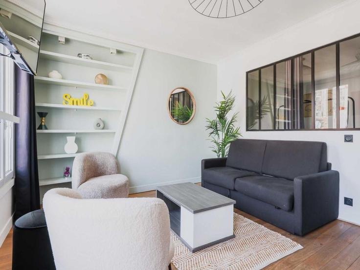 Elegante sala de estar con mobiliario moderno en un apartamento en Building Rue du Faubourg Saint-Antoine - belvilla-ag-dancenter-as - 1448148 en 12th arrondissement, Paris Elegante sala de estar con mobiliario moderno en un apartamento en Building Rue du Faubourg Saint-Antoine - belvilla-ag-dancenter-as - 1448148 en 12th arrondissement, Paris