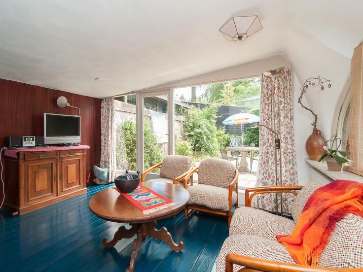 Elegant gestaltetes Wohnzimmer mit moderner Einrichtung in einer Wohnung im Building Lijtweg - belvilla-ag-dancenter-as - 1425861 in Bergen, Bergen