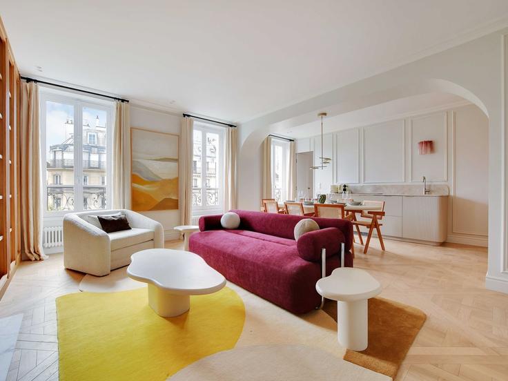 Elegante sala de estar con mobiliario moderno en un apartamento en Building Boulevard de Strasbourg - belvilla-ag-dancenter-as - 1446433 en 10th arrondissement, Paris