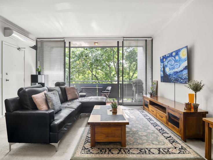 Sala de estar elegantemente projetada com móveis modernos em um apartamento no Building Wells Street - belvilla-ag-dancenter-as - 1456632 em Southbank, Melbourne