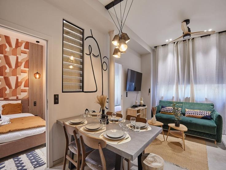 17th arrondissement, Paris에 위치한 Building Rue Jacquemont - belvilla-ag-dancenter-as - 1448303 유닛의 세련된 인테리어가 돋보이는 거실 17th arrondissement, Paris에 위치한 Building Rue Jacquemont - belvilla-ag-dancenter-as - 1448303 유닛의 세련된 인테리어가 돋보이는 거실
