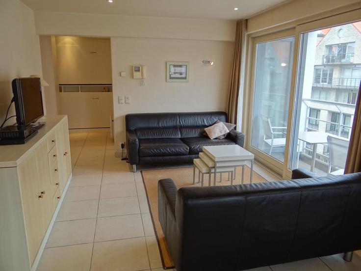Elegante sala de estar con mobiliario moderno en un apartamento en Building Lombardsijdestraat - belvilla-ag-dancenter-as - 1393609 en Nieuwpoort, Nieuwpoort Elegante sala de estar con mobiliario moderno en un apartamento en Building Lombardsijdestraat - belvilla-ag-dancenter-as - 1393609 en Nieuwpoort, Nieuwpoort