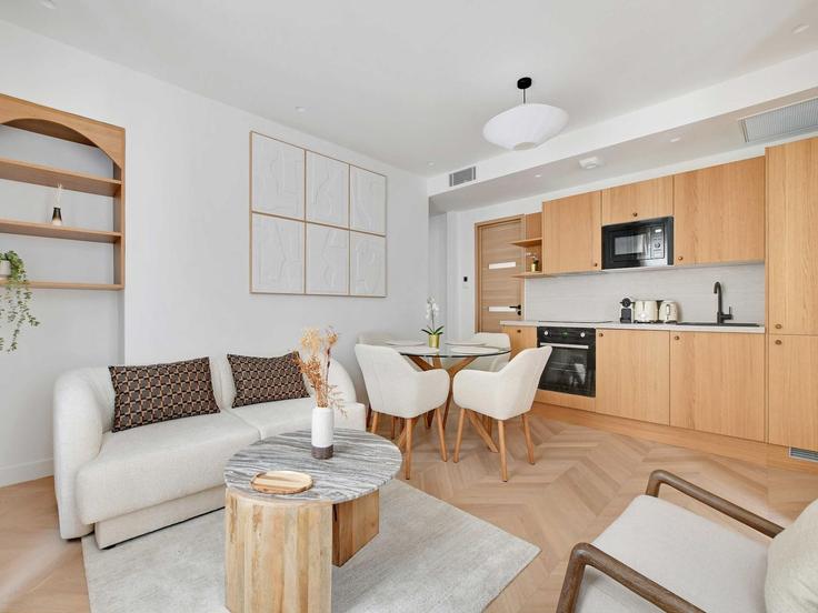 Salle de séjour élégante avec mobilier moderne dans un appartement à Building Boulevard de Sébastopol - belvilla-ag-dancenter-as - 1395073 à 2nd arrondissement, Paris Salle de séjour élégante avec mobilier moderne dans un appartement à Building Boulevard de Sébastopol - belvilla-ag-dancenter-as - 1395073 à 2nd arrondissement, Paris