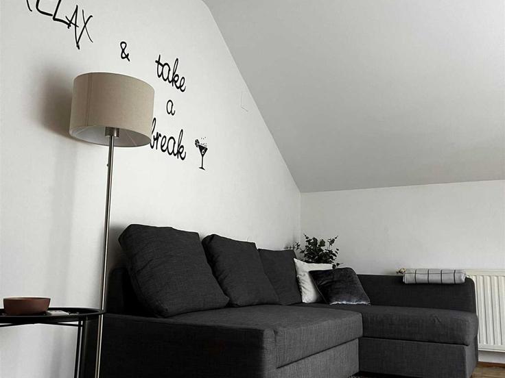Elegant gestaltetes Wohnzimmer mit moderner Einrichtung in einer Wohnung im Building Frankopanska ulica - belvilla-ag-dancenter-as - 1429369 in Lower Town, Zagreb Elegant gestaltetes Wohnzimmer mit moderner Einrichtung in einer Wohnung im Building Frankopanska ulica - belvilla-ag-dancenter-as - 1429369 in Lower Town, Zagreb
