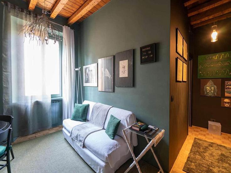 Elegante sala de estar con mobiliario moderno en un apartamento en Building Via Felice Casati - belvilla-ag-dancenter-as - 1412070 en Milan, Milan Elegante sala de estar con mobiliario moderno en un apartamento en Building Via Felice Casati - belvilla-ag-dancenter-as - 1412070 en Milan, Milan