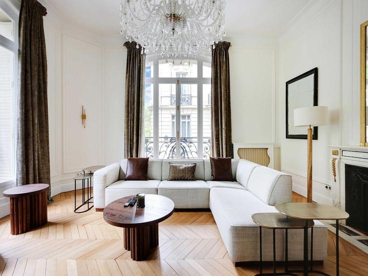 16th arrondissement, Paris에 위치한 Building Avenue Victor Hugo - belvilla-ag-dancenter-as - 1398974 유닛의 세련된 인테리어가 돋보이는 거실 16th arrondissement, Paris에 위치한 Building Avenue Victor Hugo - belvilla-ag-dancenter-as - 1398974 유닛의 세련된 인테리어가 돋보이는 거실