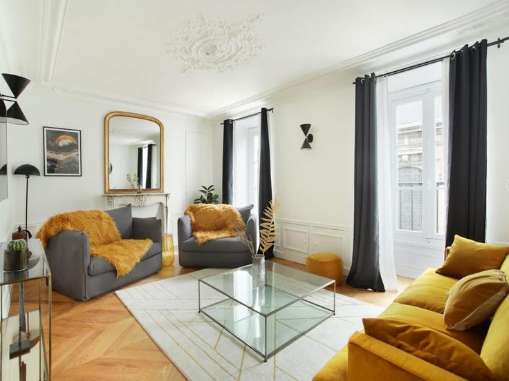 Sala de estar elegantemente projetada com móveis modernos em um apartamento no Building Rue de l'Oratoire - belvilla-ag-dancenter-as - 1396366 em 1st arrondissement, Paris