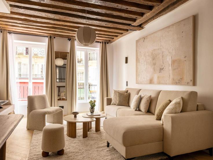 Paris 10th arrondissementのBuilding Rue du Faubourg Saint-Denis - belvilla-ag-dancenter-as - 1408899のアパートメントにある、モダンな家具を備えたエレガントなデザインのリビングルーム Paris 10th arrondissementのBuilding Rue du Faubourg Saint-Denis - belvilla-ag-dancenter-as - 1408899のアパートメントにある、モダンな家具を備えたエレガントなデザインのリビングルーム