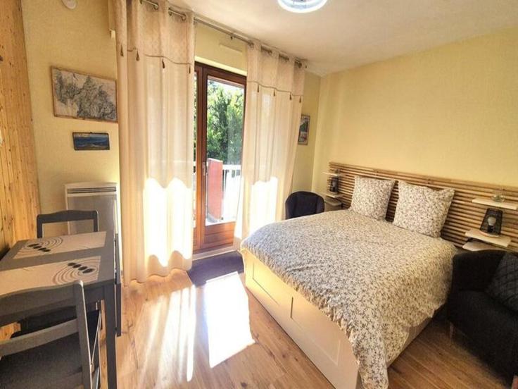 Aix-les-Bains Aix-les-Bains에 위치한 Boulevard de Chantemerle 1438036P의 1침실 가구 완비 유닛, 사진 1