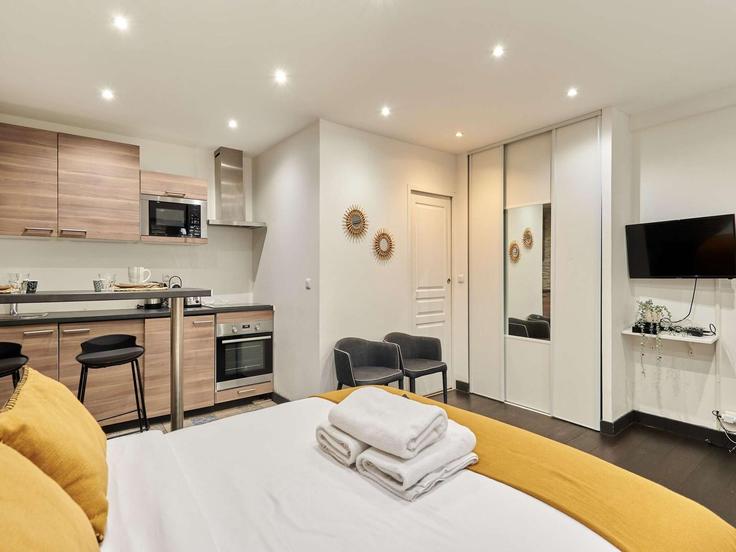 Building Rue Commines - belvilla-ag-dancenter-as - 1415801 adresindeki bir dairede modern mobilyalarla zarif bir şekilde tasarlanmış oturma odası 3rd arrondissement, Paris