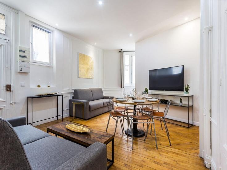 16th arrondissement, Paris에 위치한 Building Avenue Boudon - belvilla-ag-dancenter-as - 1417445 유닛의 세련된 인테리어가 돋보이는 거실