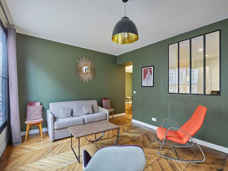 10th arrondissement, Paris에 위치한 Building Boulevard de Strasbourg - belvilla-ag-dancenter-as - 1408416 유닛의 세련된 인테리어가 돋보이는 거실
