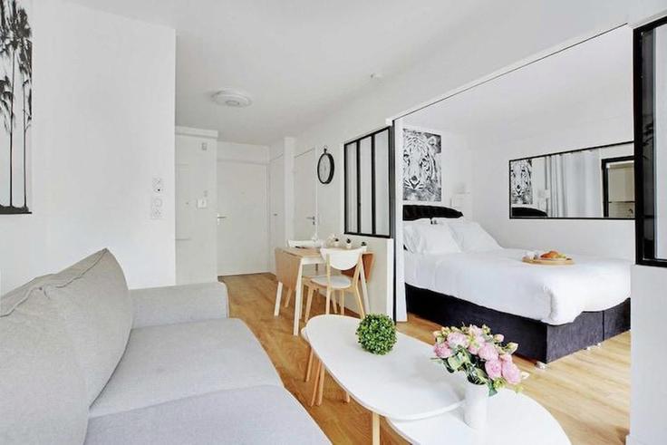 18th arrondissement, Paris에 위치한 Building Boulevard Marguerite de Rochechouart - belvilla-ag-dancenter-as - 1392826 유닛의 세련된 인테리어가 돋보이는 거실